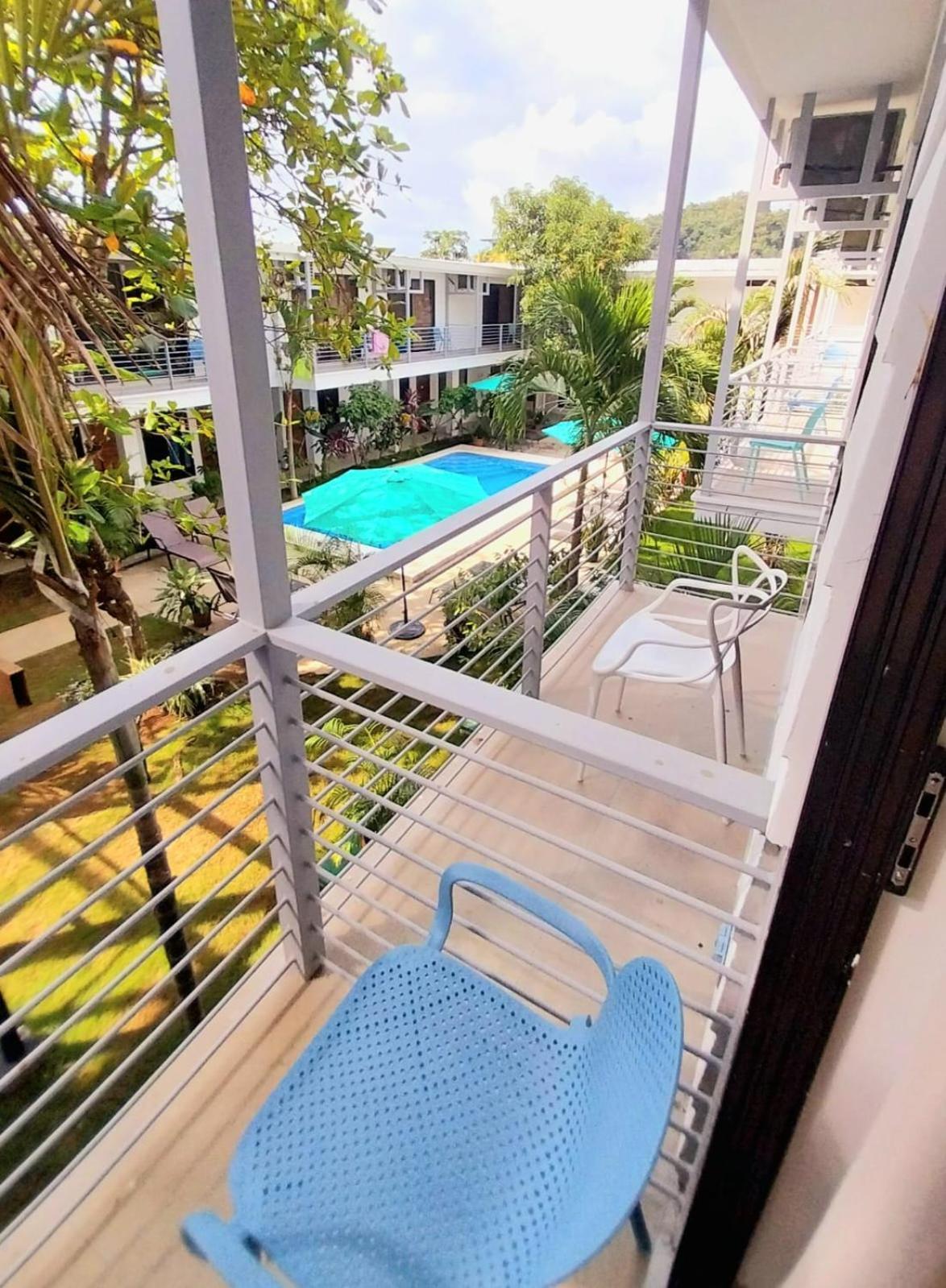 Wide Mouth Frog Quepos Hostel Manuel Antonio Exterior photo